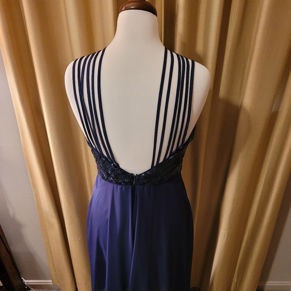LOVE REIGN NAVY DRESS - Picture 3 of 8